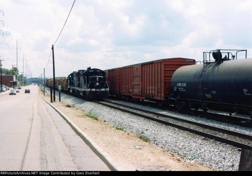 IC GP10 #8130 - Illinois Central